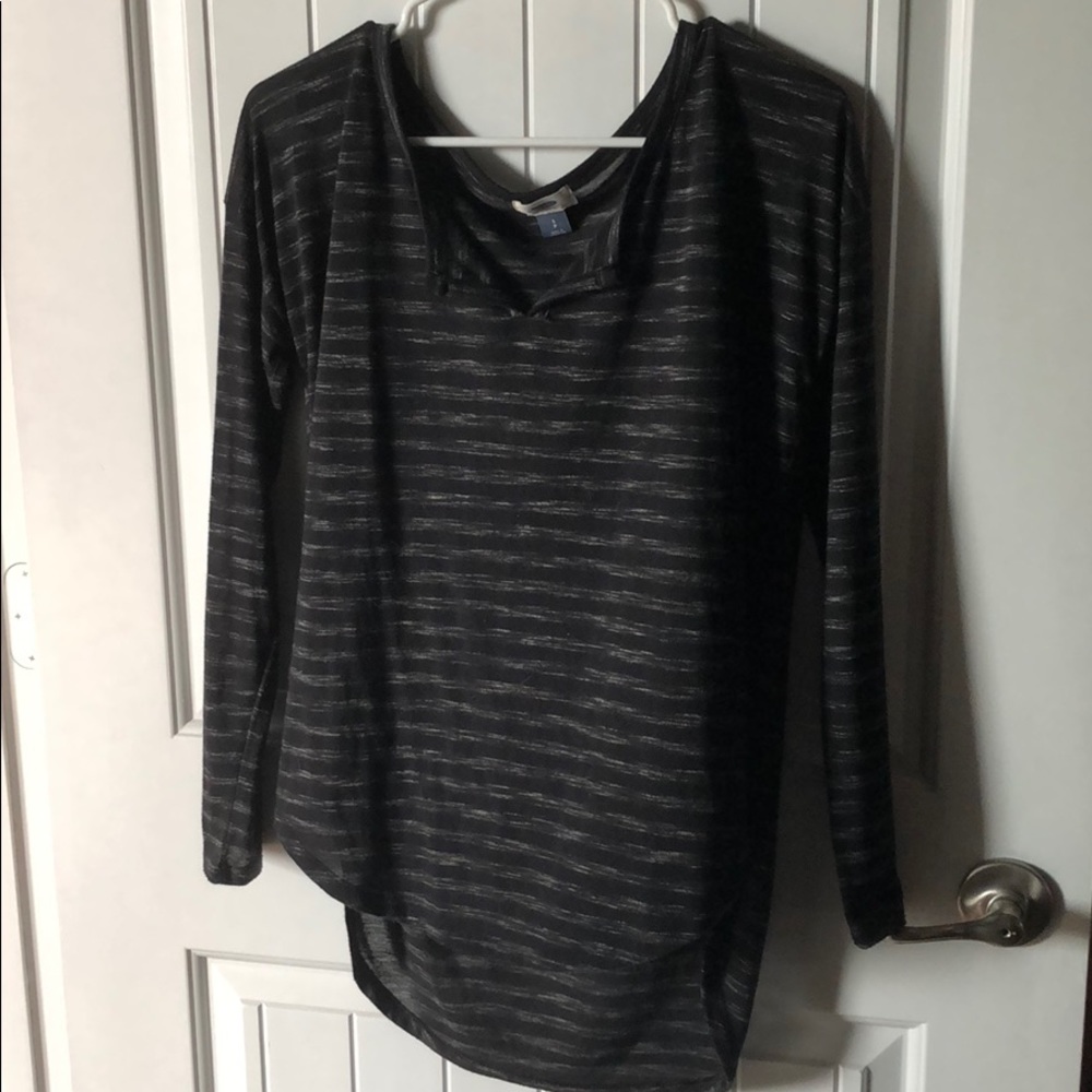Lightweight long sleeve top
